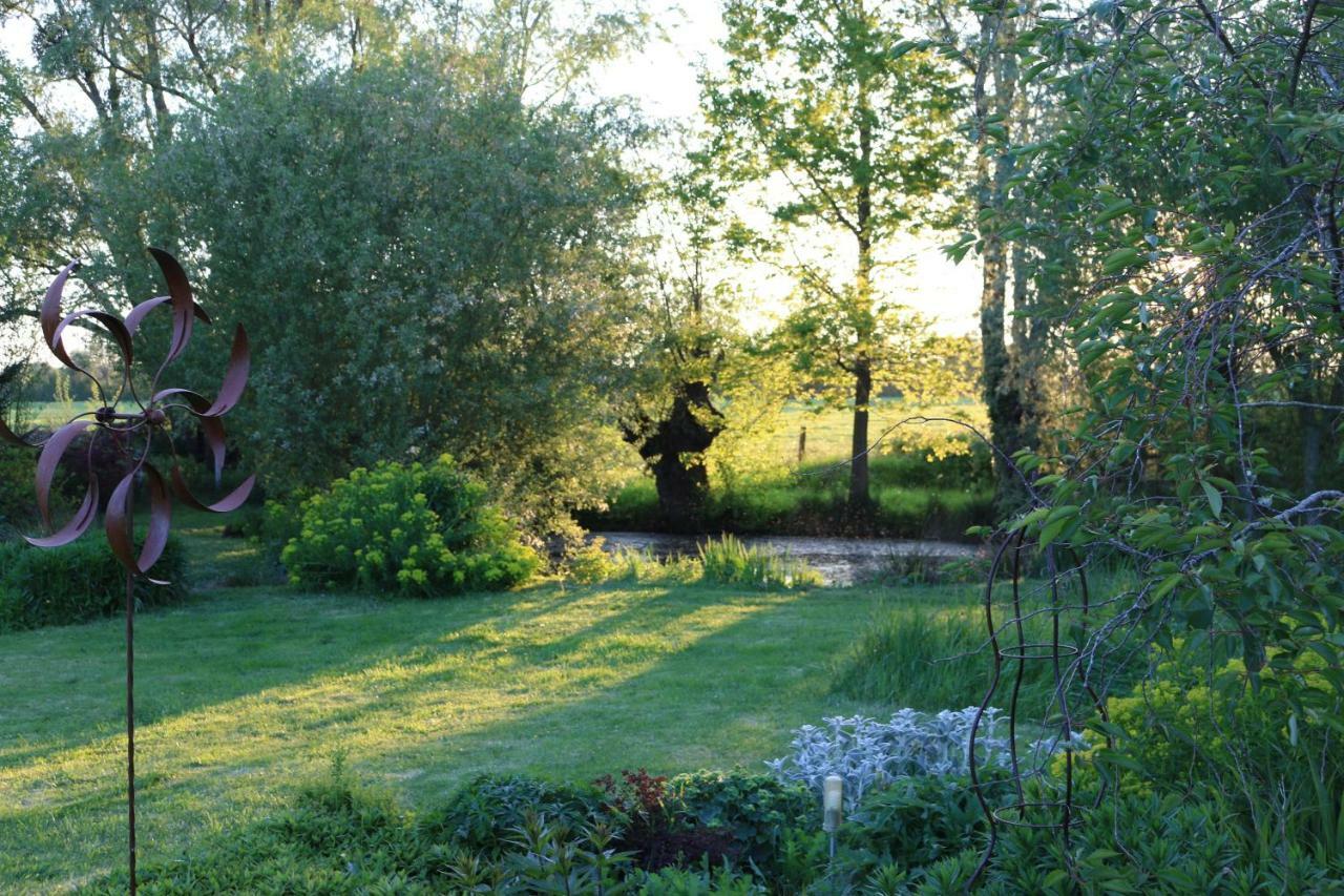 Bed and Breakfast Le Bourgis La Chapelle-Montligeon Екстер'єр фото